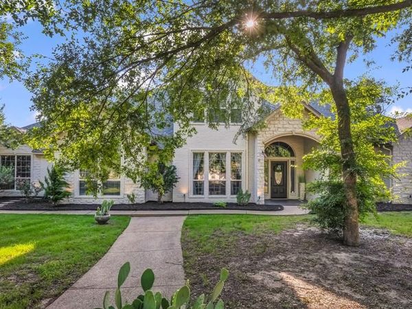 100 Oakview Drive, Hudson Oaks, TX 76087