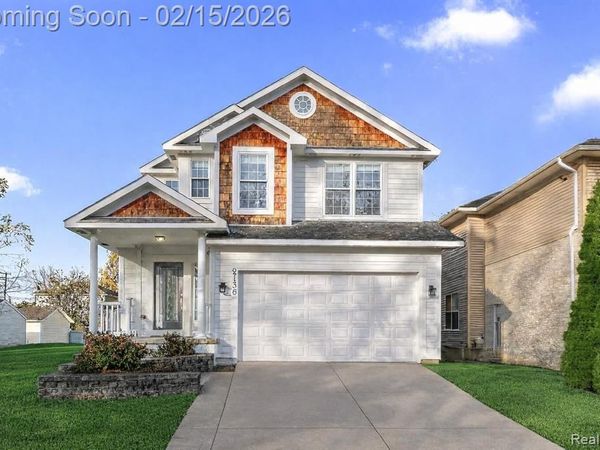 2136 Brock Street, Keego Harbor, MI 48320