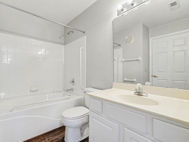 198 Langshire Court, Unit 13, Florence, KY 41042 Photo 13