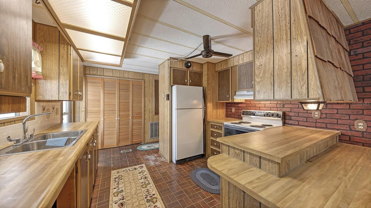 203 50th Avenue Plaza E, Bradenton, FL 34203 Photo