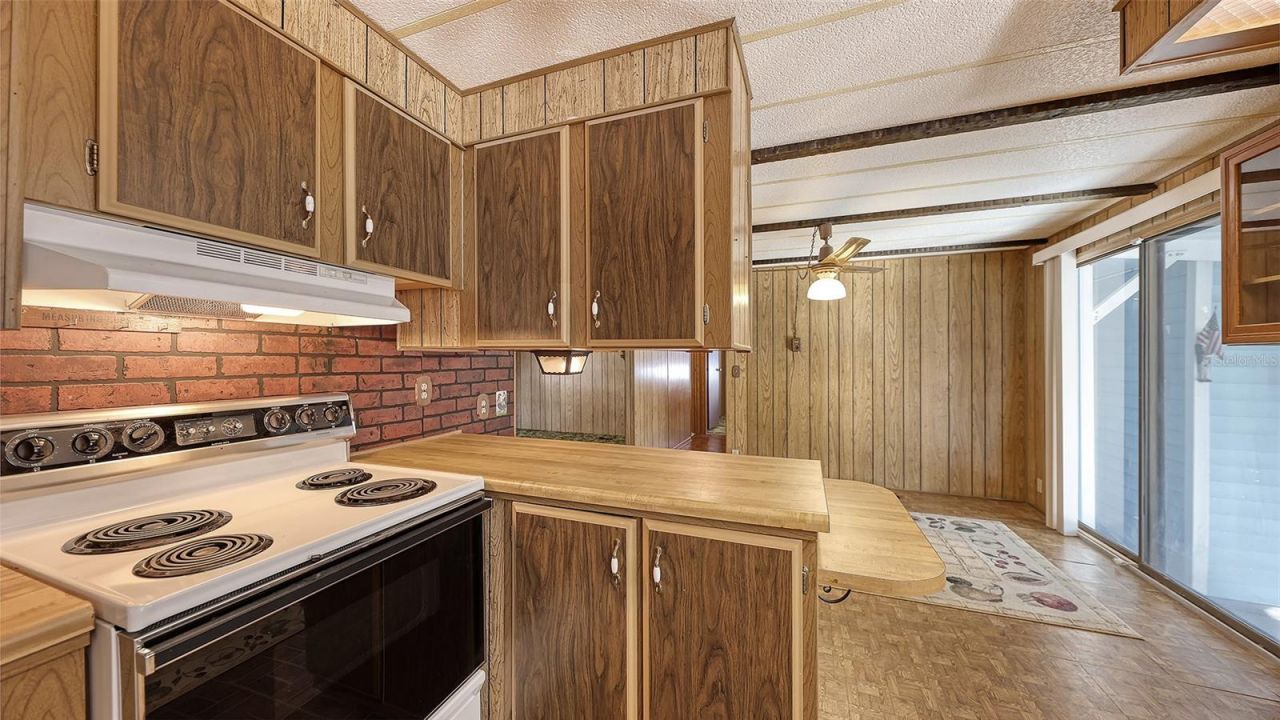 203 50th Avenue Plaza E, Bradenton, FL 34203 Photo