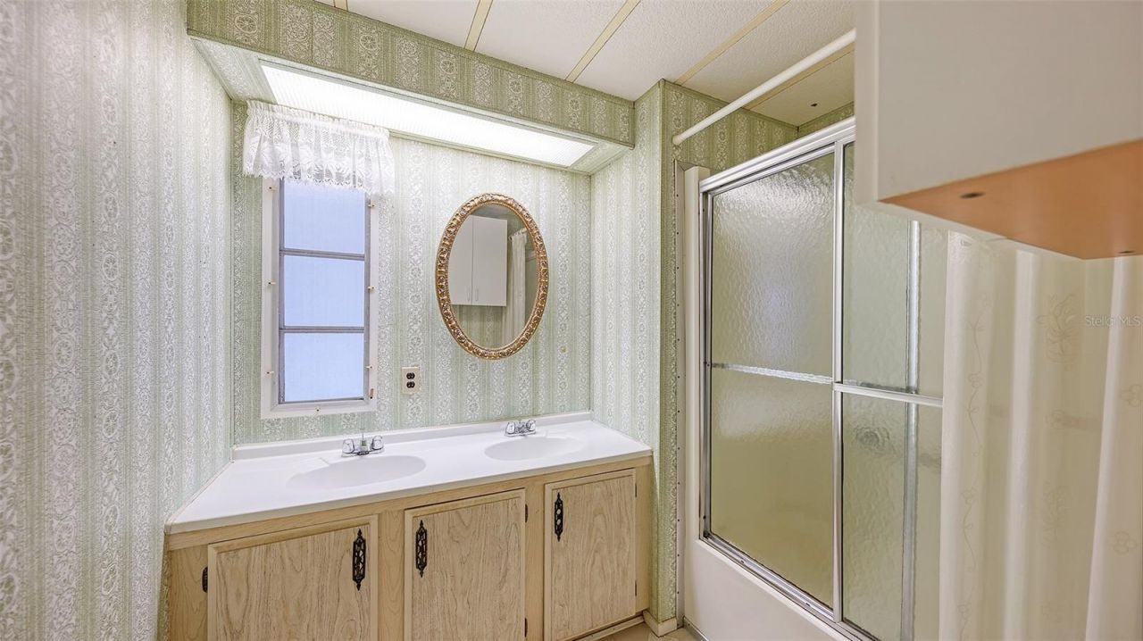 203 50th Avenue Plaza E, Bradenton, FL 34203 Photo