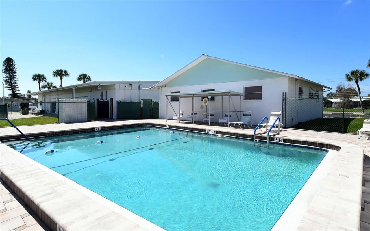 203 50th Avenue Plaza E, Bradenton, FL 34203 Photo