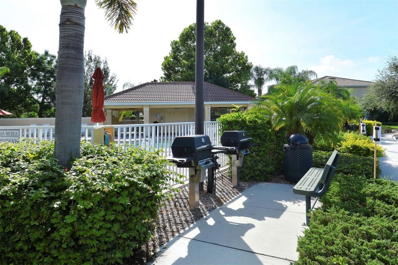 3736 82nd Avenue Circle E, Unit 103, Sarasota, FL 34243 Photo