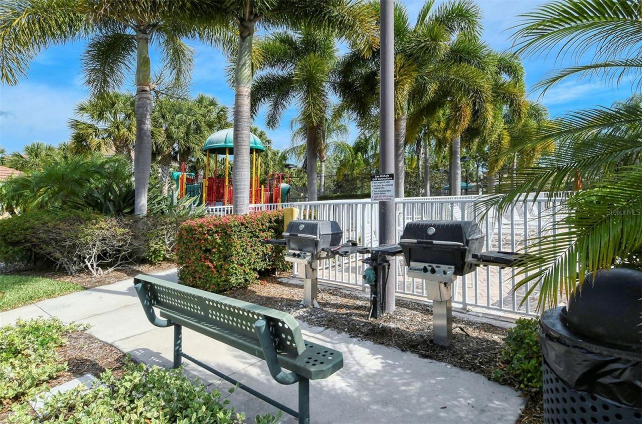 3736 82nd Avenue Circle E, Unit 103, Sarasota, FL 34243 Photo