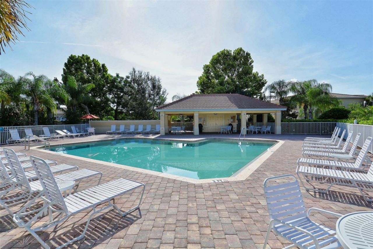 3736 82nd Avenue Circle E, Unit 103, Sarasota, FL 34243 Photo