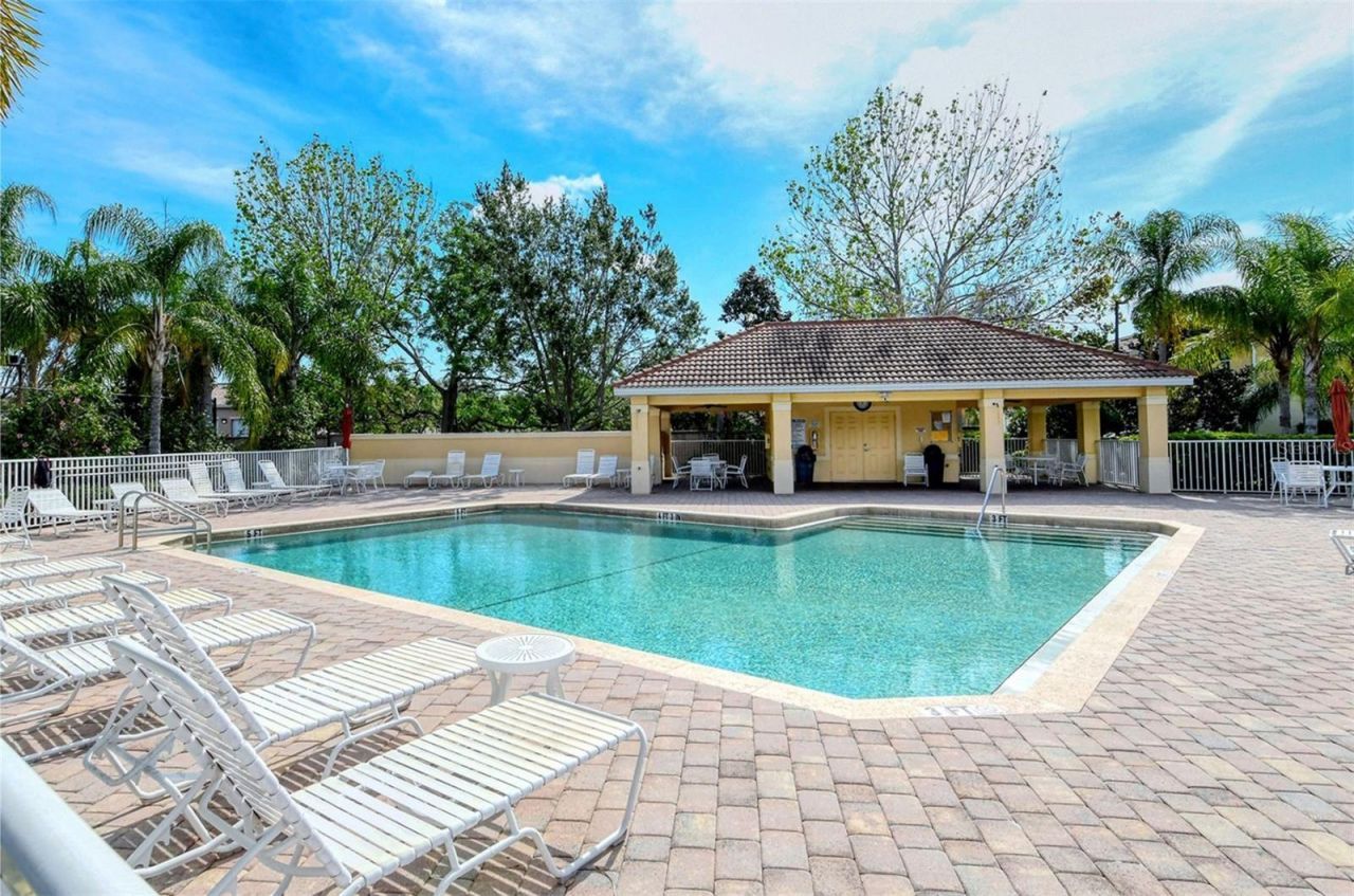 3736 82nd Avenue Circle E, Unit 103, Sarasota, FL 34243 Photo