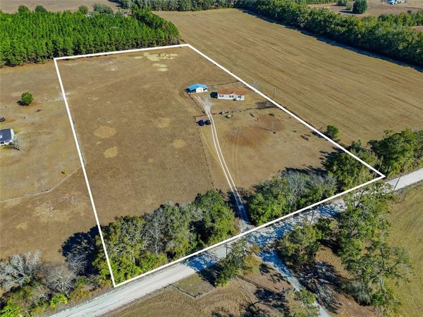 2400 NW 5TH STREET, BELL, FL 32619