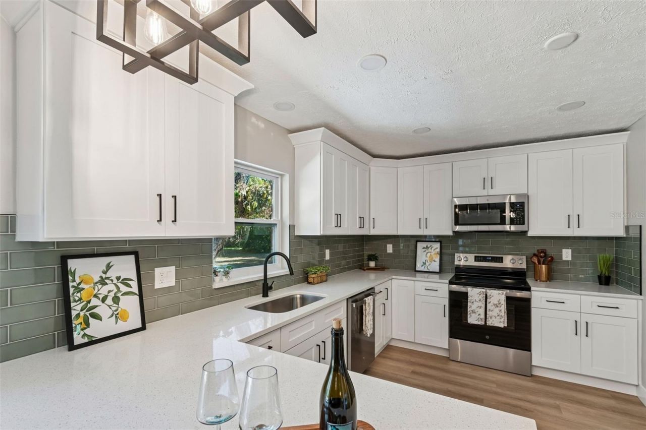 12105 N 53rd Street, Temple Terrace, FL 33617 Photo