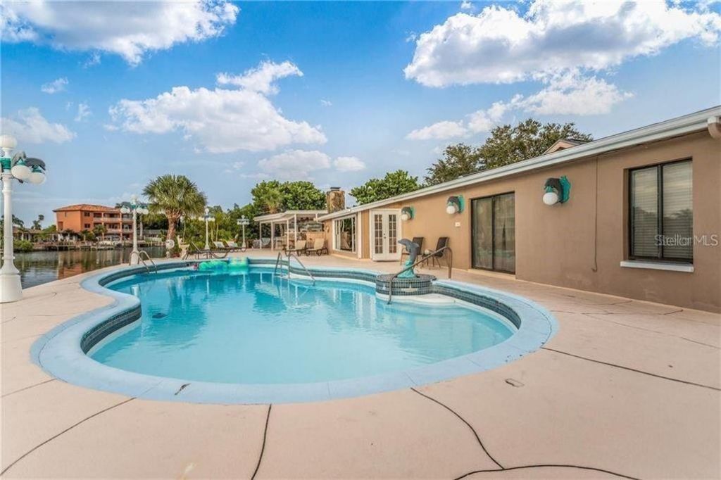 7985 4th Avenue S, Saint Petersburg, FL 33707 Photo