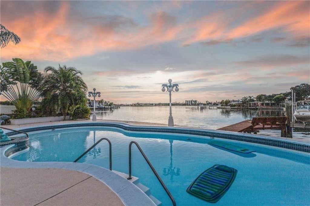 7985 4th Avenue S, Saint Petersburg, FL 33707 Photo