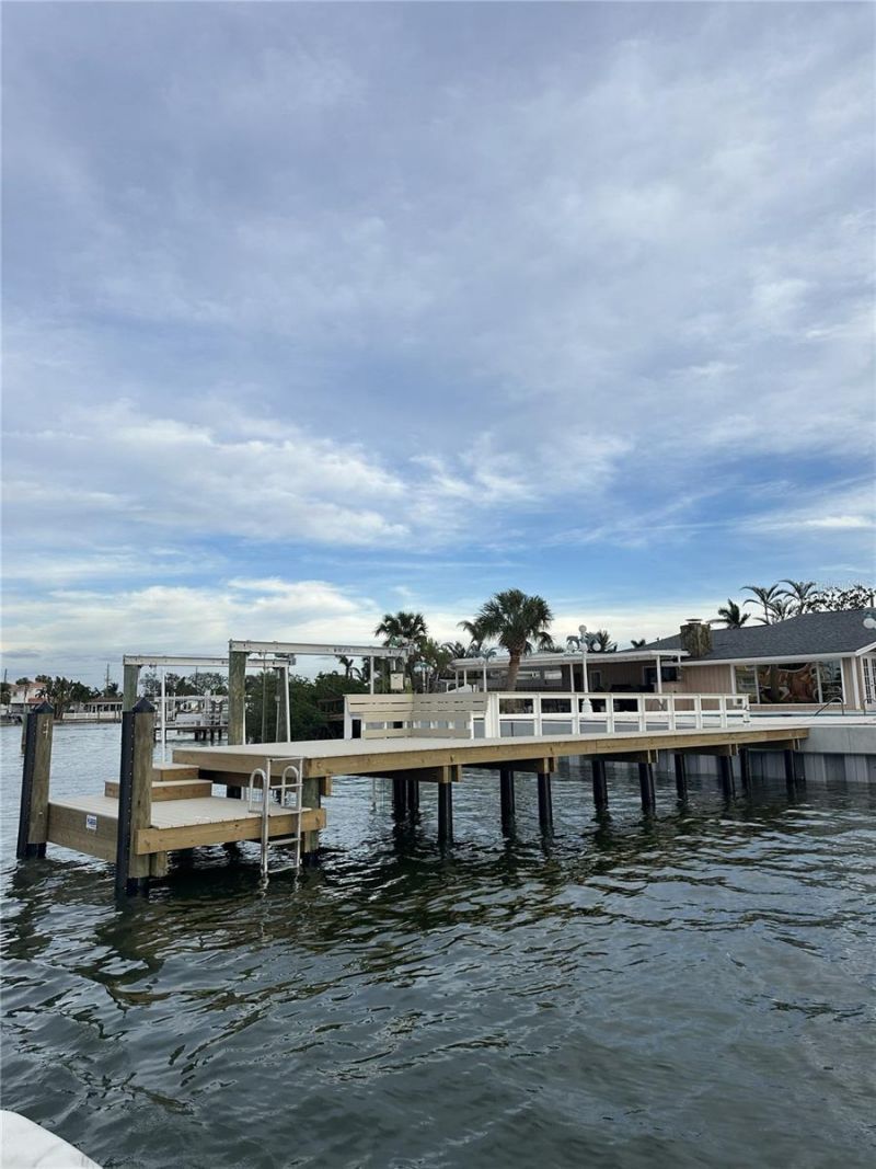 7985 4th Avenue S, Saint Petersburg, FL 33707 Photo