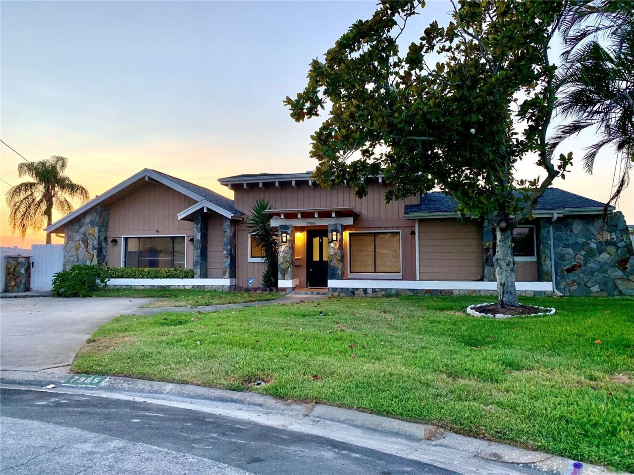 7985 4th Avenue S, Saint Petersburg, FL 33707 Photo