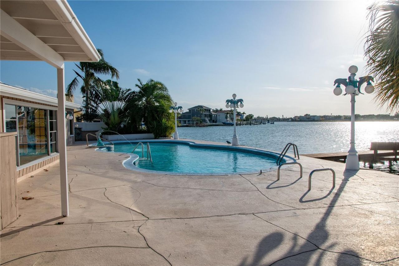 7985 4th Avenue S, Saint Petersburg, FL 33707 Photo