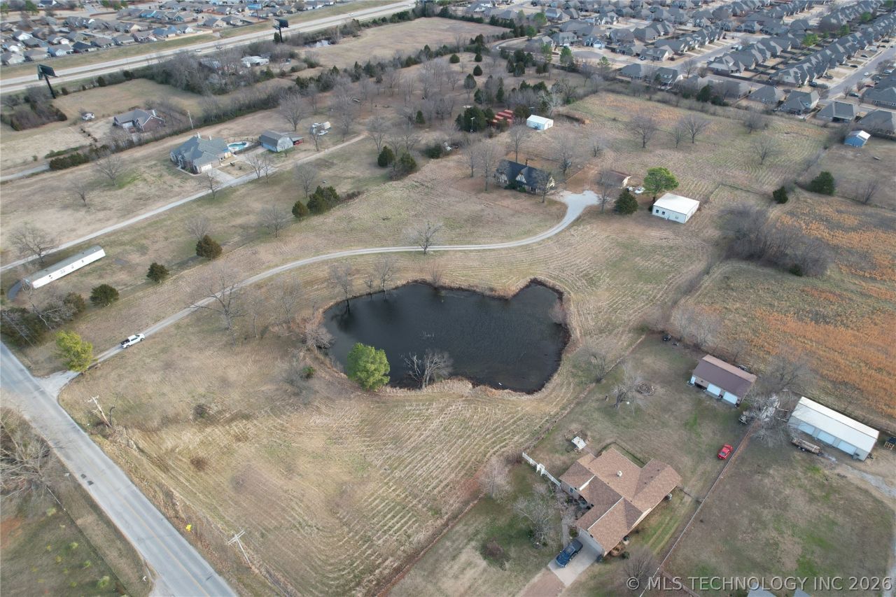 10917 W 33rd Avenue W, Jenks, OK 74037 Main Photo