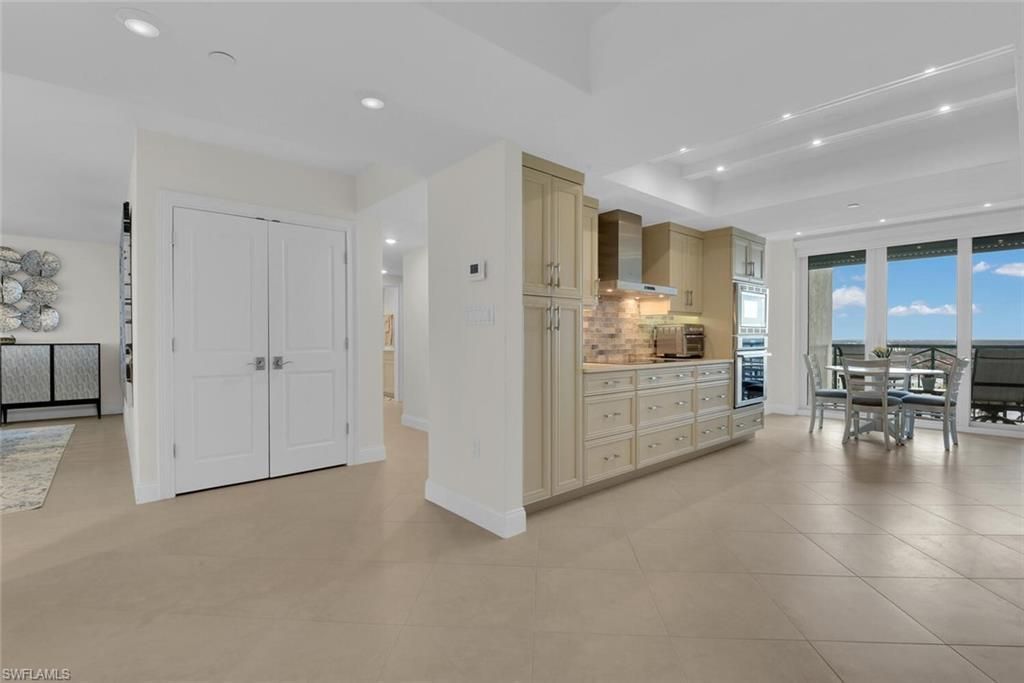 7515 Pelican Bay Blvd, Unit 17D, Naples, FL 34108 Photo