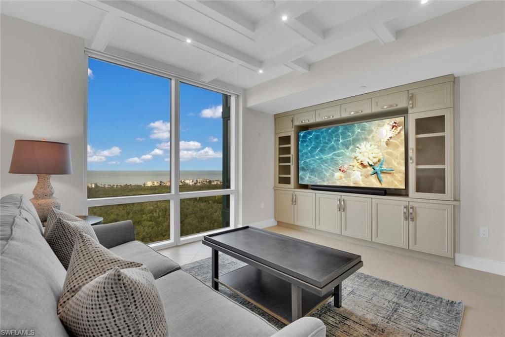 7515 Pelican Bay Blvd, Unit 17D, Naples, FL 34108 Photo
