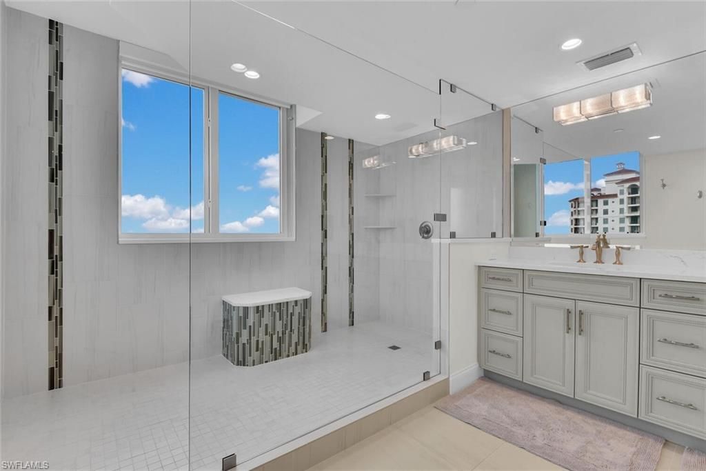 7515 Pelican Bay Blvd, Unit 17D, Naples, FL 34108 Photo