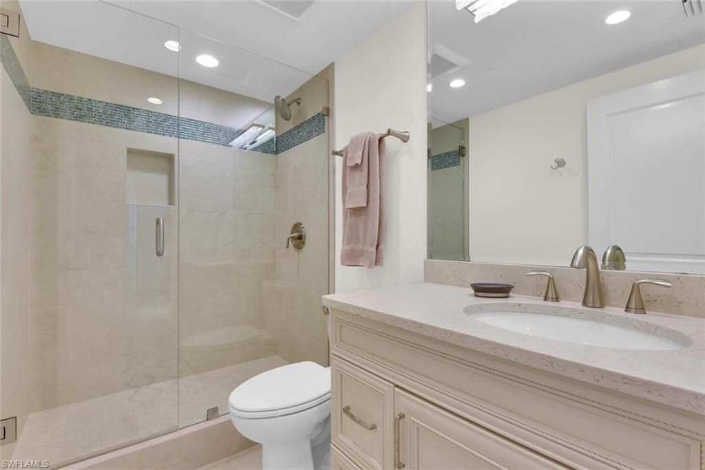 7515 Pelican Bay Blvd, Unit 17D, Naples, FL 34108 Photo