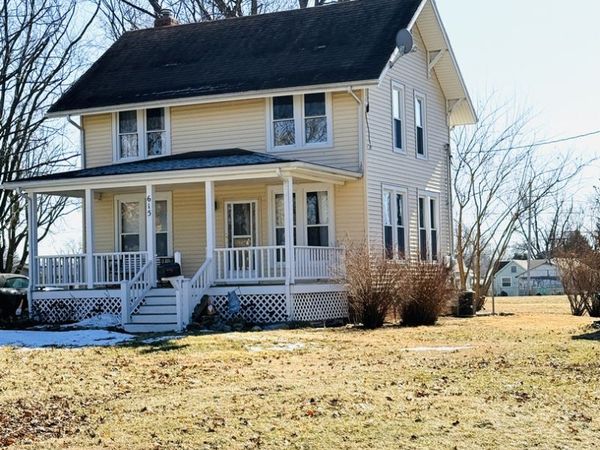615 E Seminary Avenue, Hoopeston, IL 60942