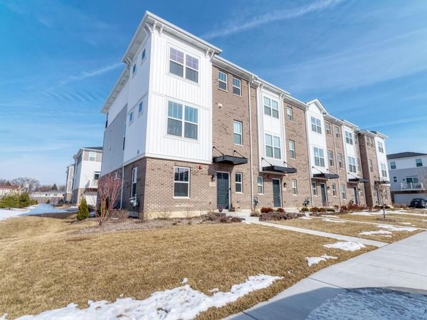 1030 BOGART Street, Des Plaines, IL 60018