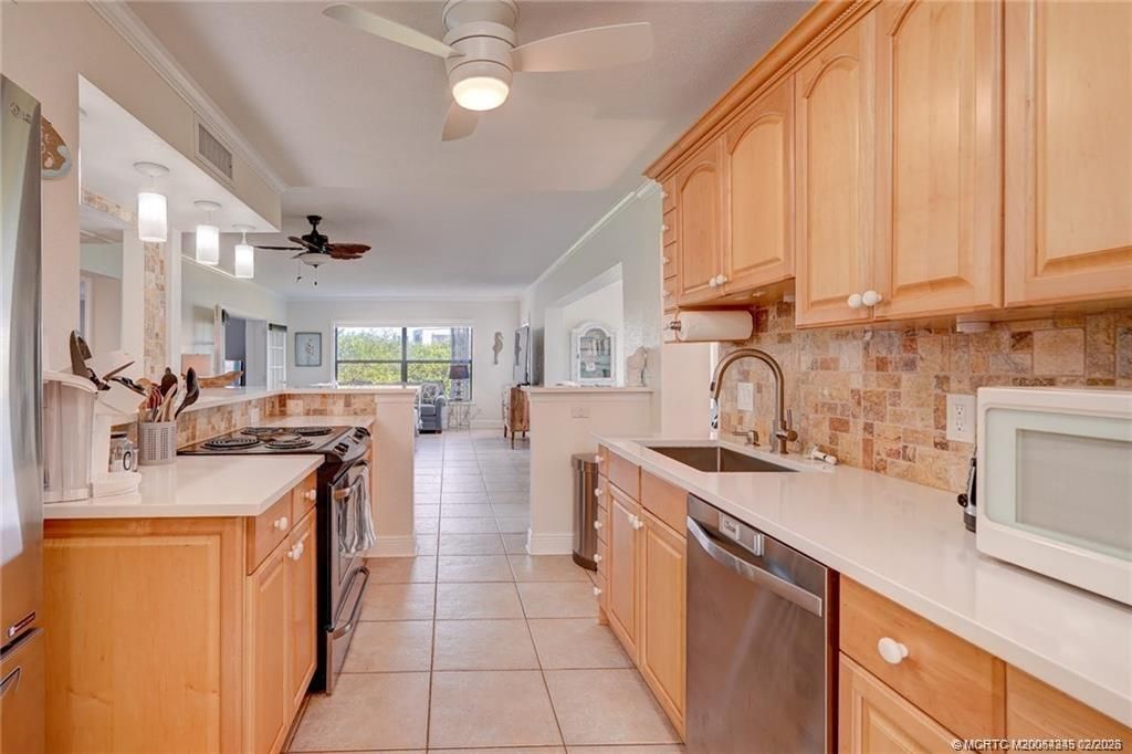 1289 NE Ocean Boulevard, Unit 5, Stuart, FL 34996 Photo