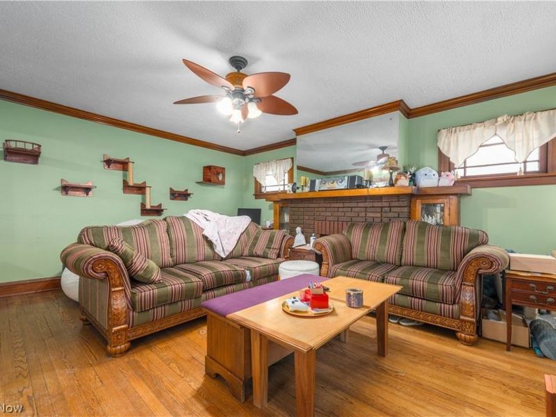 2321 Oak Park Avenue, Cleveland, OH 44109 Photo 9