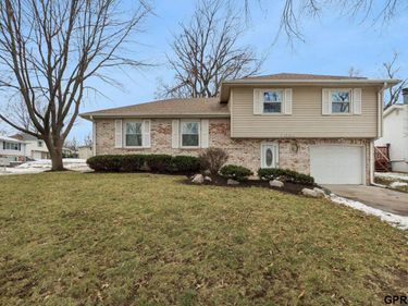 5330 S 105Th Street, Omaha, NE 68127