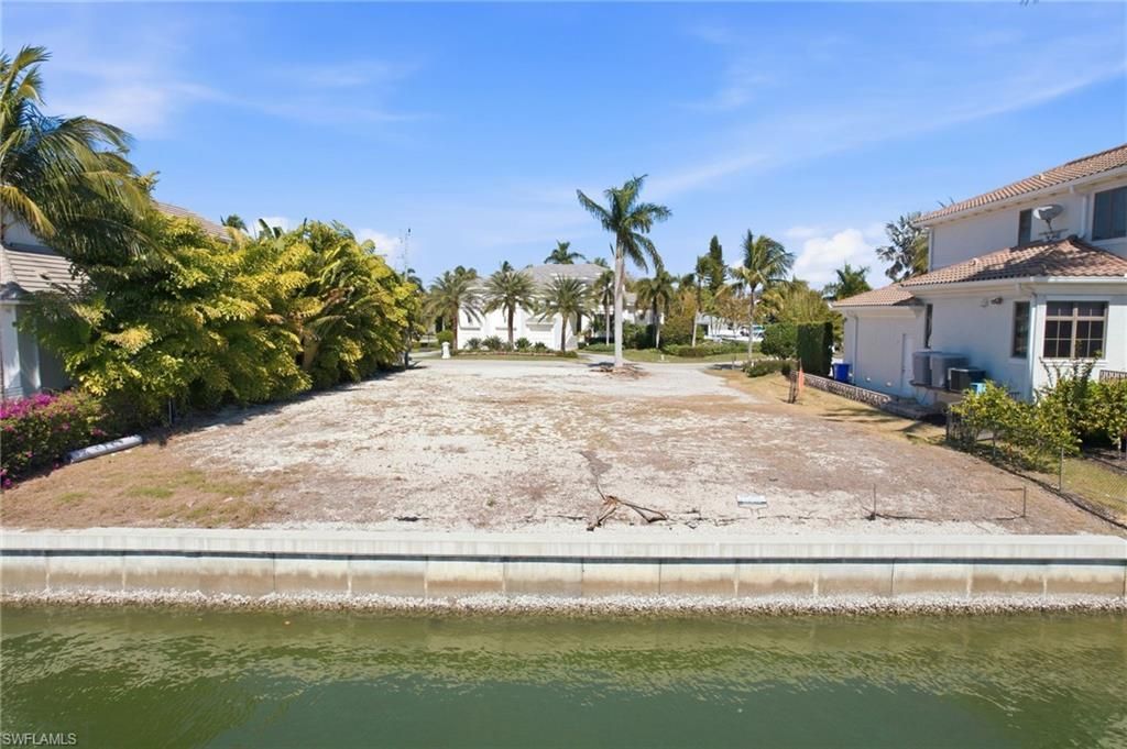 1670 Dolphin Ct , Naples, FL 34102 Photo