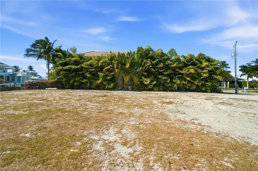 1670 Dolphin Ct , Naples, FL 34102 Photo