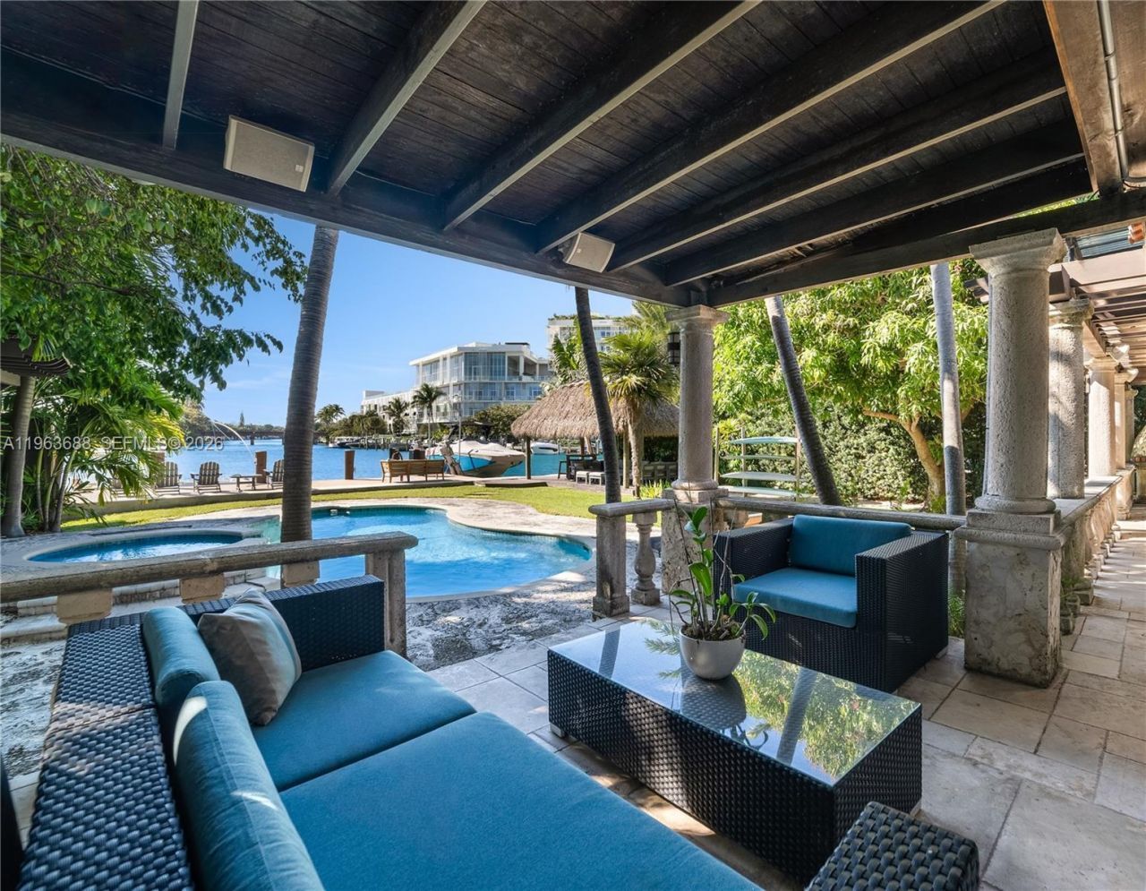 744 Lakeview Dr, Miami Beach, FL 33140 Photo