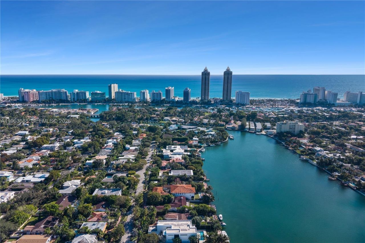 744 Lakeview Dr , Miami Beach, FL 33140 Photo