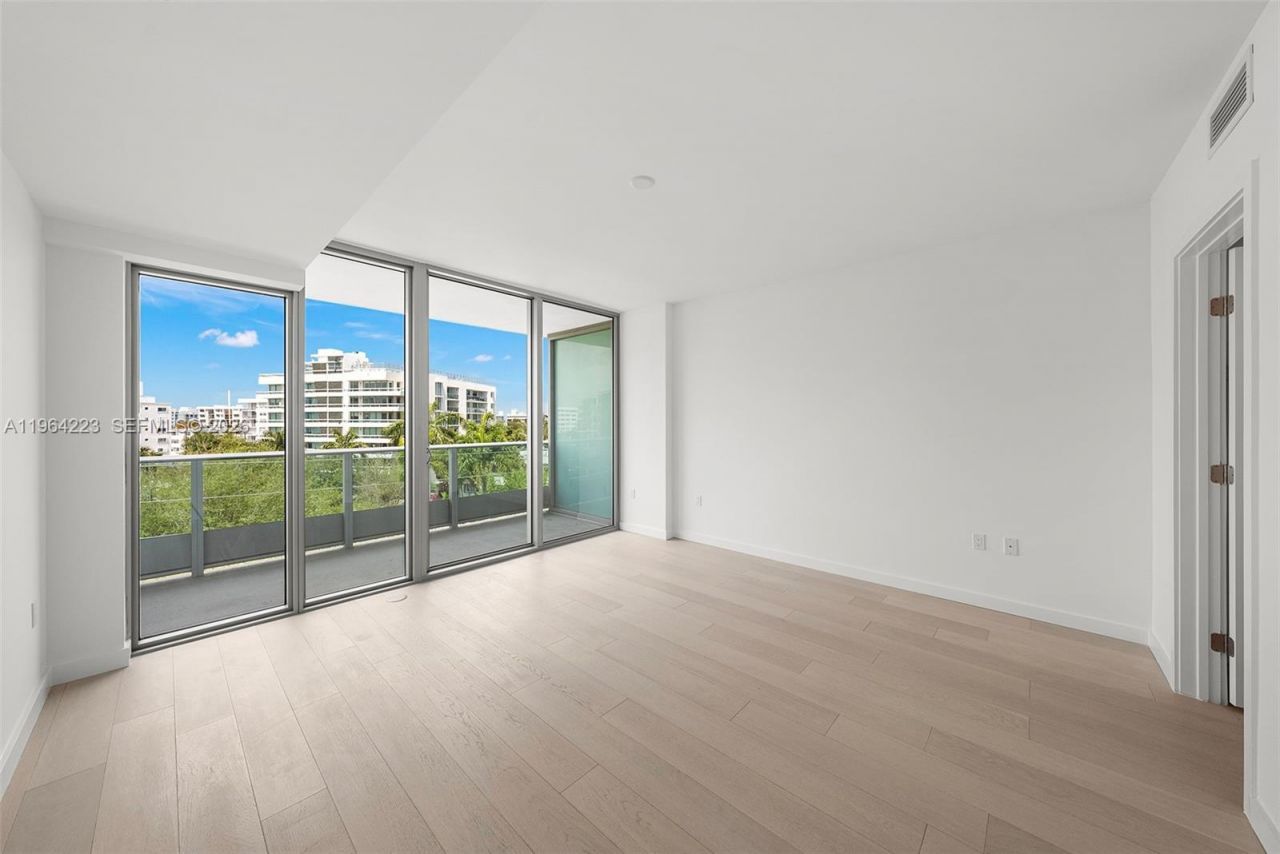 9201 E Bay Harbor Drive, Unit 502, Bay Harbor Islands, FL 33154 Photo