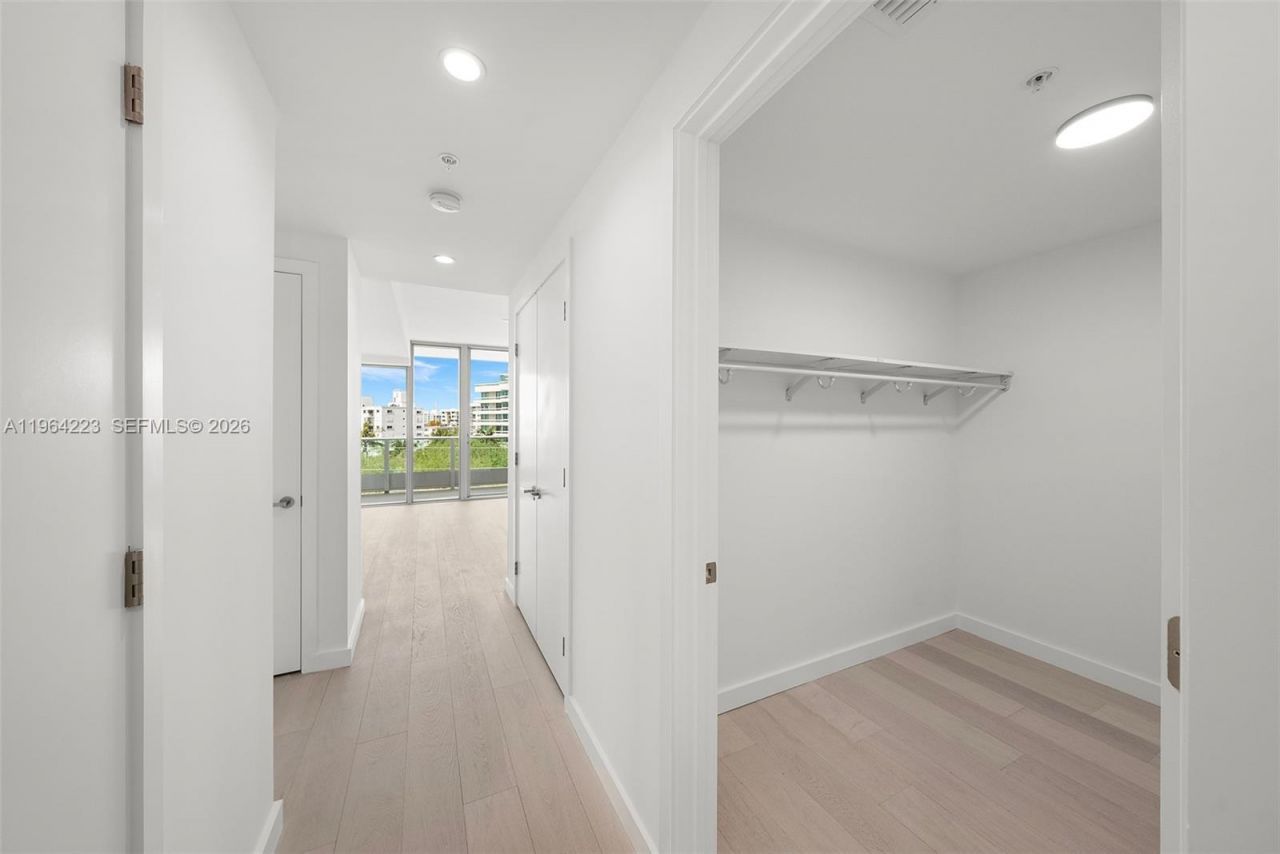 9201 E Bay Harbor Drive, Unit 502, Bay Harbor Islands, FL 33154 Photo