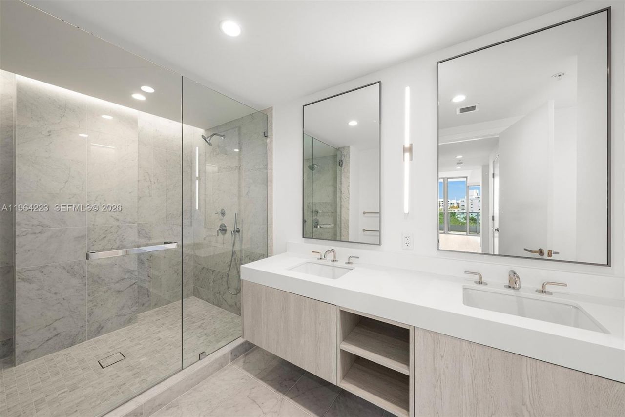 9201 E Bay Harbor Drive, Unit 502, Bay Harbor Islands, FL 33154 Photo