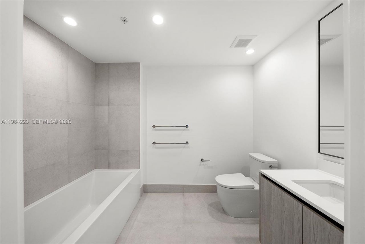 9201 E Bay Harbor Drive, Unit 502, Bay Harbor Islands, FL 33154 Photo