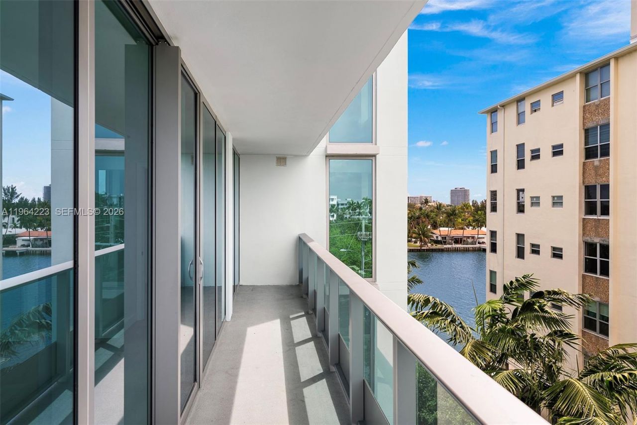 9201 E Bay Harbor Drive, Unit 502, Bay Harbor Islands, FL 33154 Photo