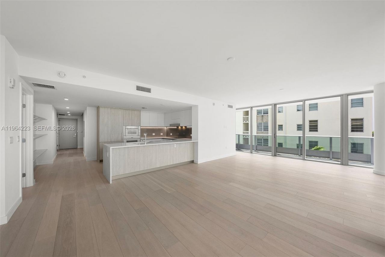 9201 E Bay Harbor Drive, Unit 502, Bay Harbor Islands, FL 33154 Photo