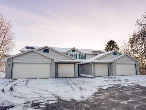 435 Bowlavard Avenue, Unit 7, Belleville, WI 53508
