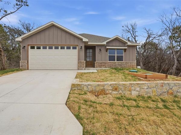 3611 Broken Bow Drive, Granbury, TX 76048