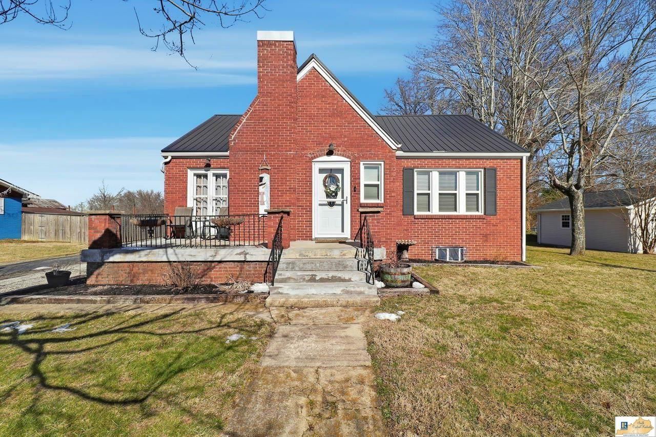 162 Wilson Street, Russell Springs, KY 42642 Main Photo