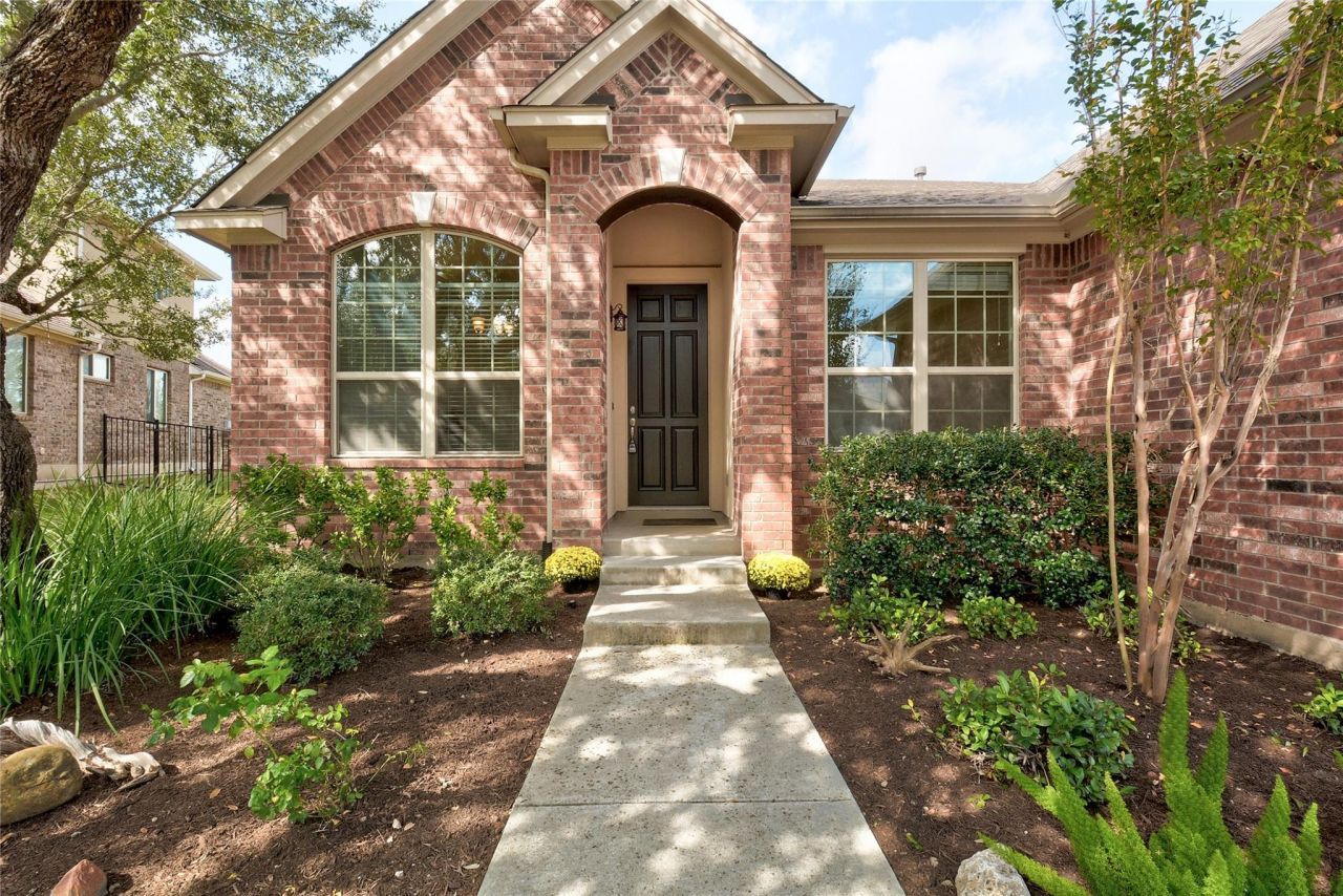 4924 Pyrenees Pass, Bee Cave, TX 78738 Main Photo