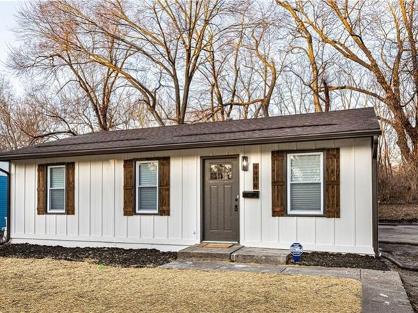 4000 Oakley Avenue, Kansas City, MO 64130