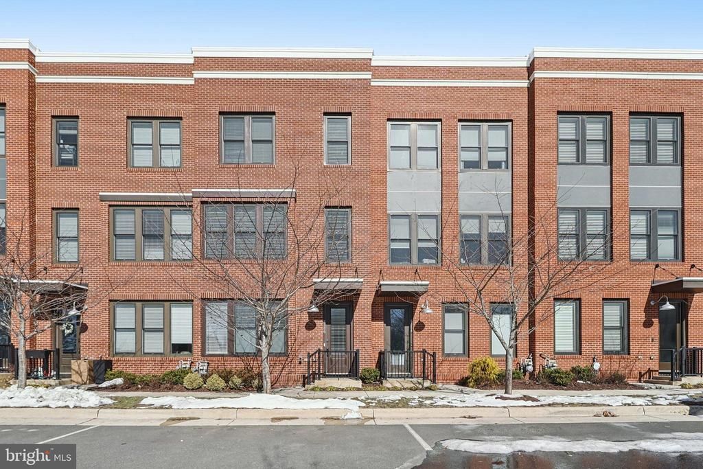 8386 Guard Tower Road, Lorton, VA 22079 Main Photo