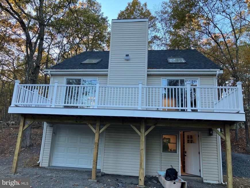 2096 Scarborough Way, Bushkill, PA 18324 Main Photo