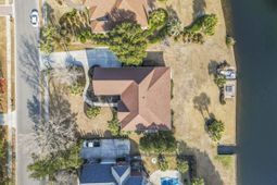 611 Oxbow Dr. photo 4