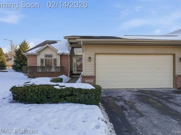 1239 Cedarwood Drive, Brighton, MI 48116