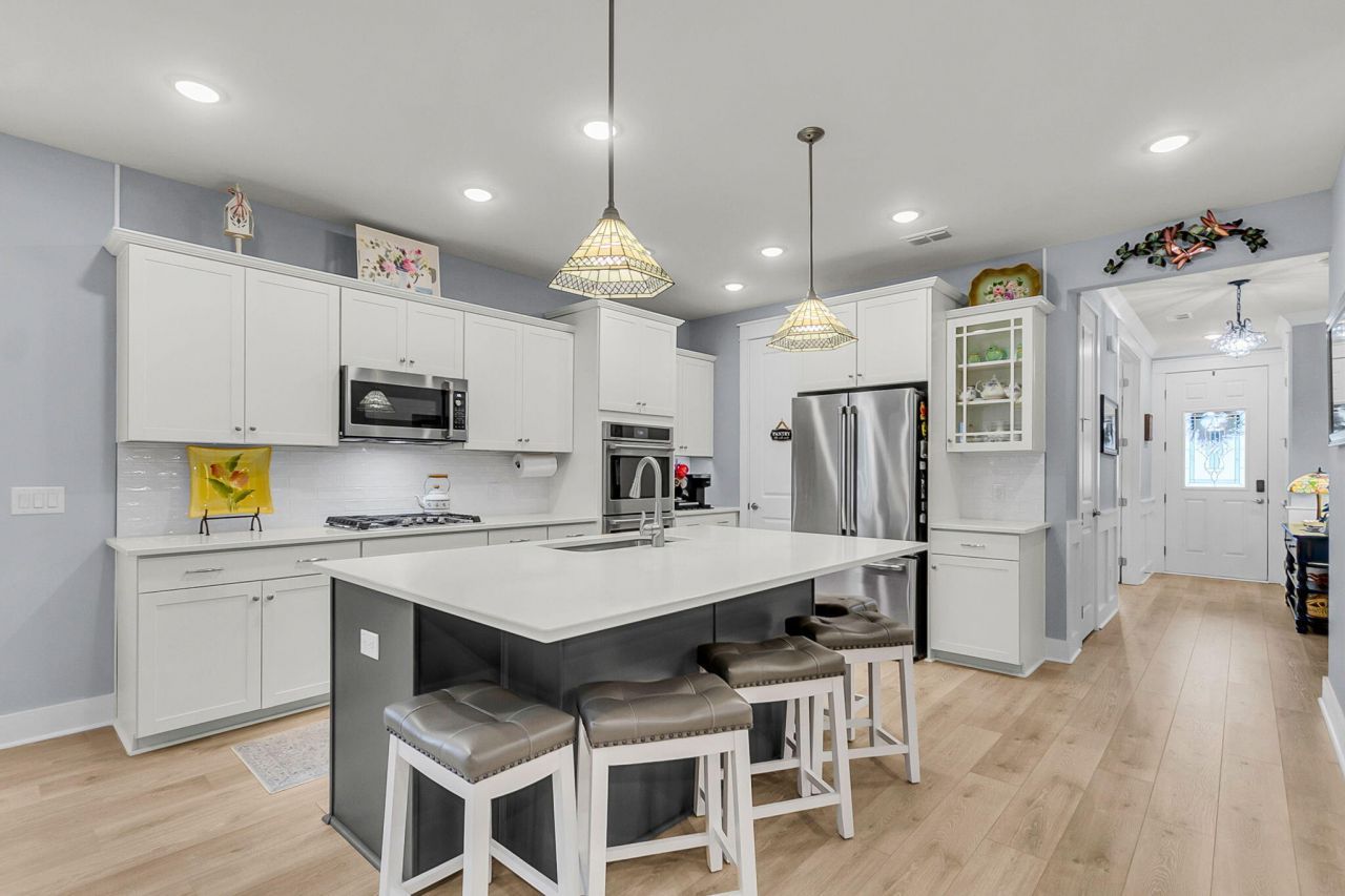 133 Leeward Landing Photo 14