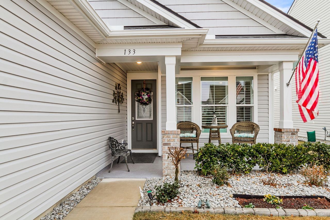 133 Leeward Landing Photo 35