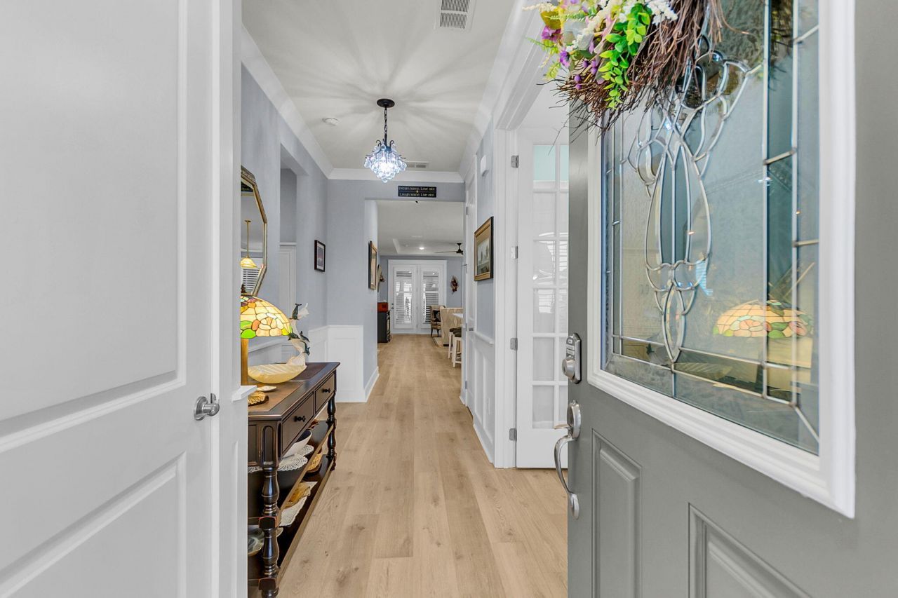 133 Leeward Landing Photo 4